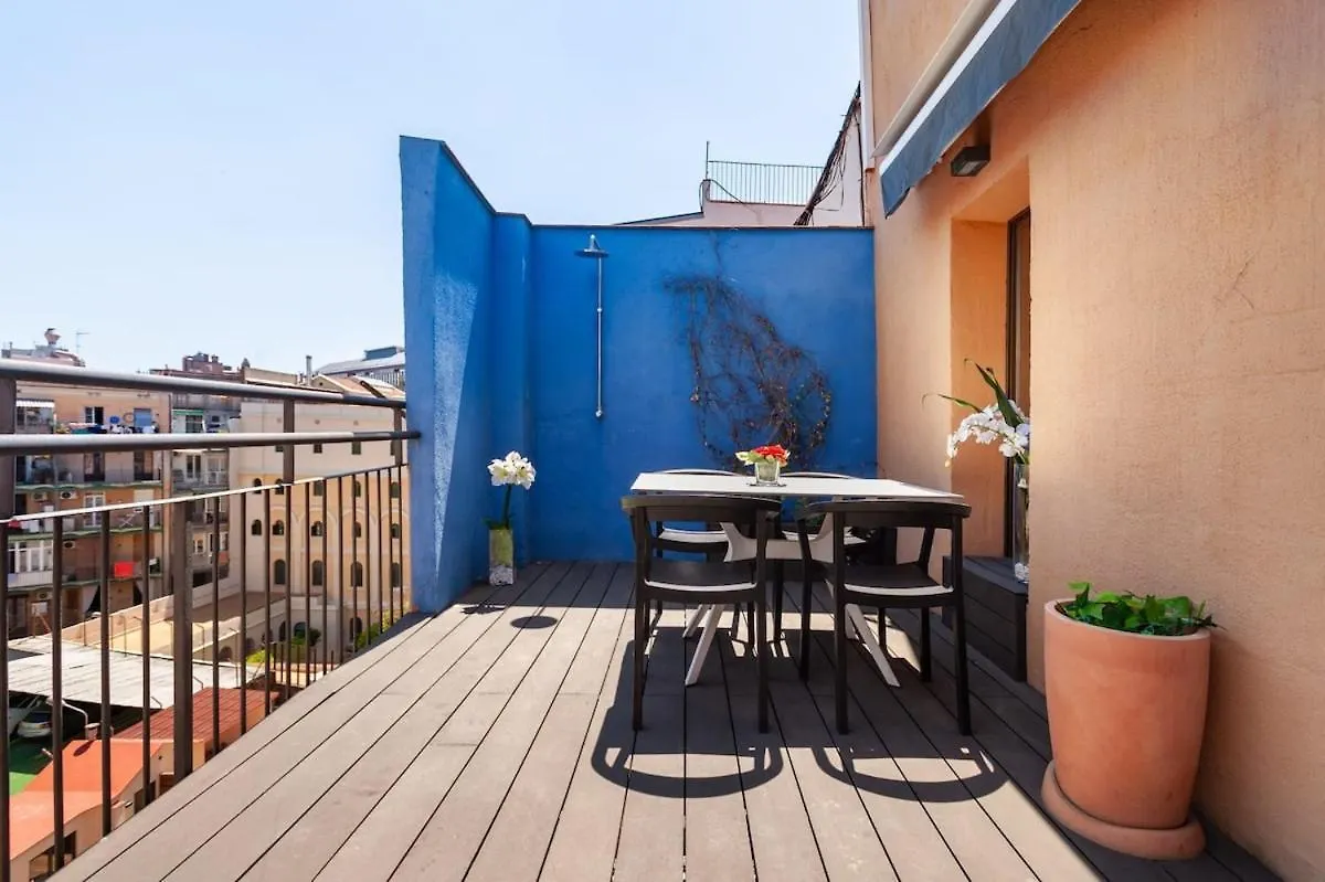 Apartment 3-Bedroom Penthouse With Terrace In Eixample Barcelona Spain