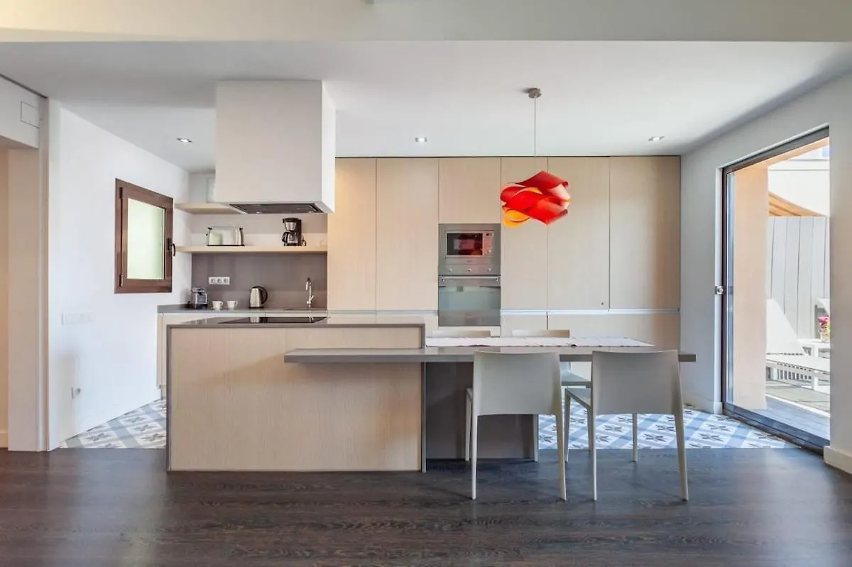 3-Bedroom Penthouse With Terrace In Eixample Barcelona Apartment