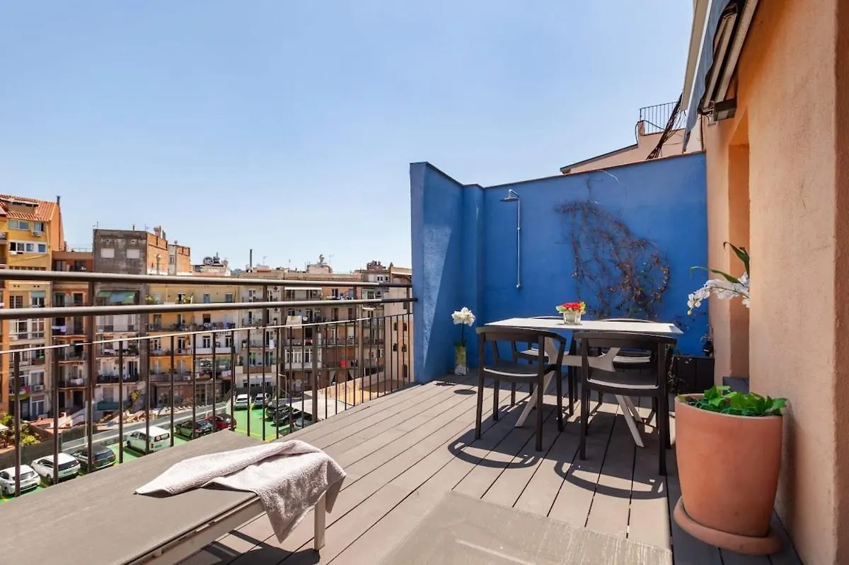 3-Bedroom Penthouse With Terrace In Eixample Barcelona Apartment