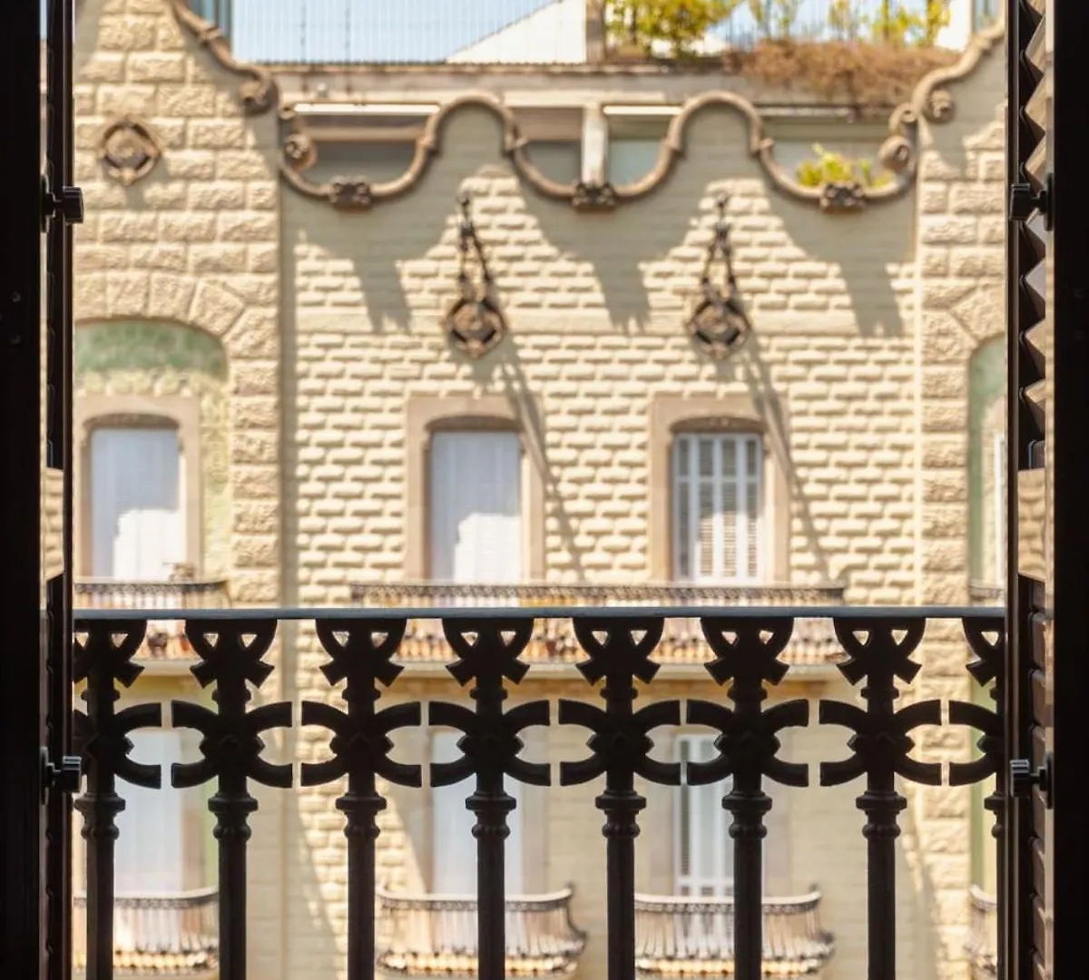 3-Bedroom Penthouse With Terrace In Eixample Barcelona