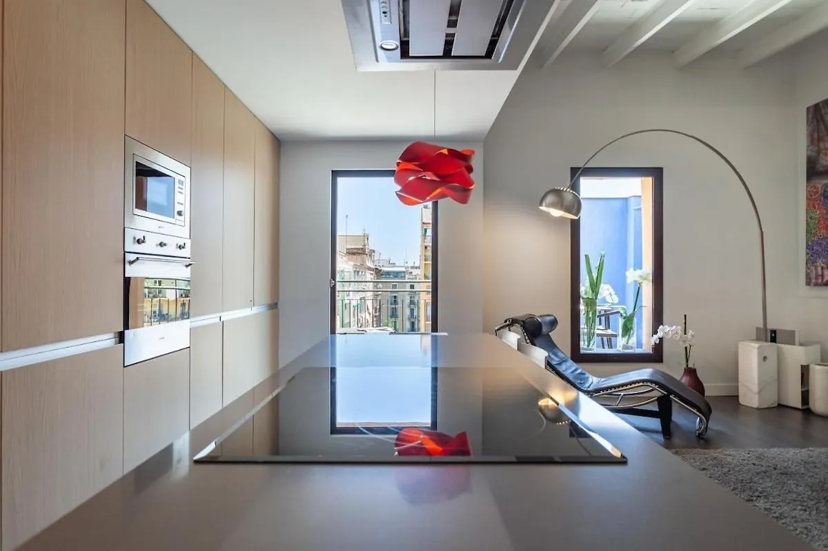 3-Bedroom Penthouse With Terrace In Eixample Barcelona